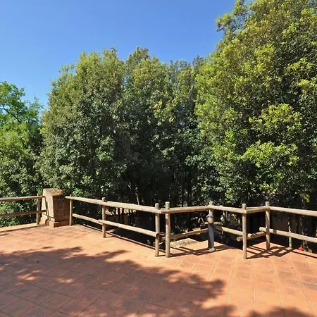 Sleeps 3 Apartment Sovana