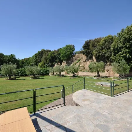Sleeps 3 *