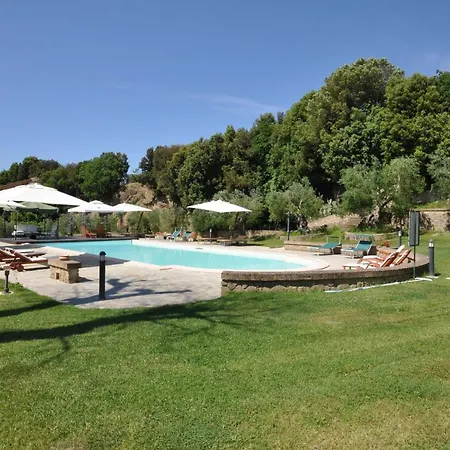 Sleeps 3 * Sovana